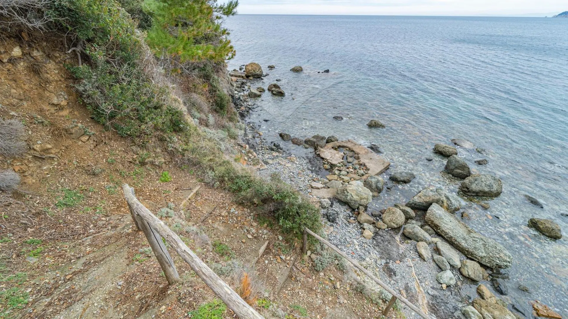 Appartamenti Le Logge Con Accesso Privato Al Mare - Goelba Bagno-Sprizze